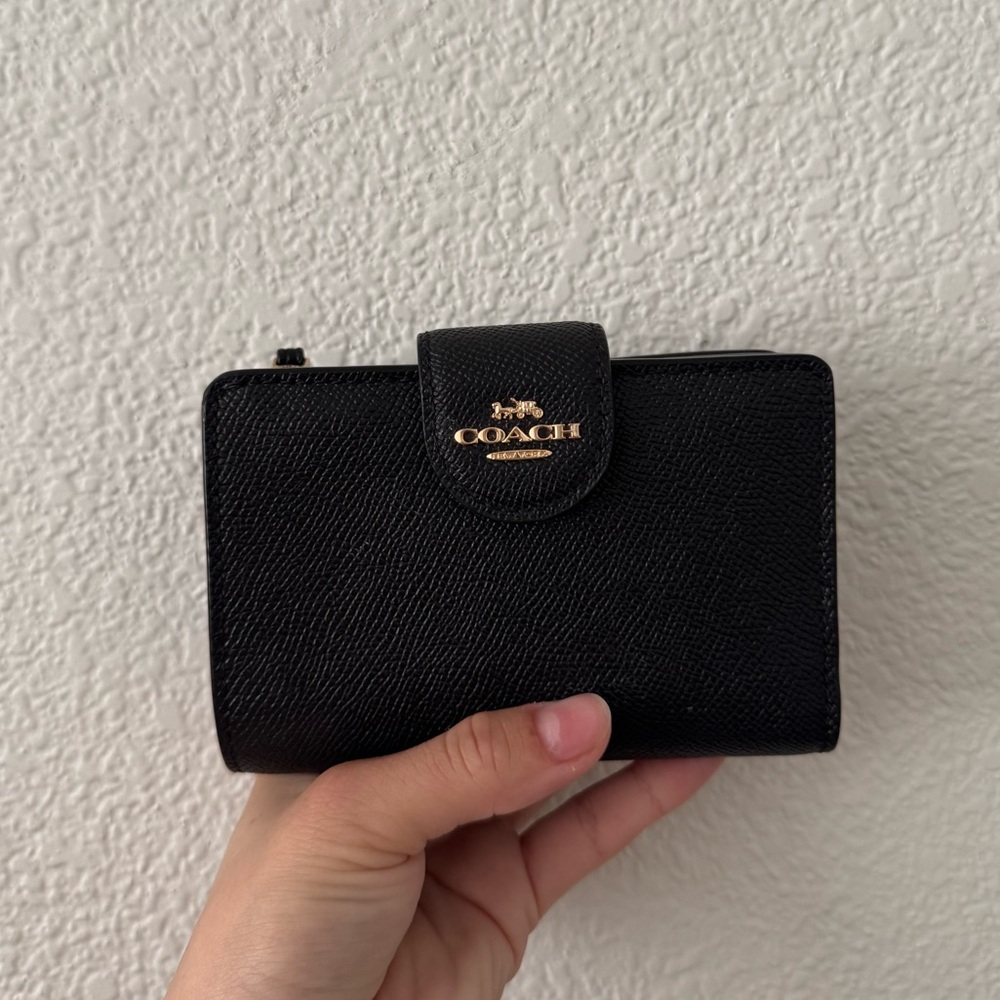 Coach Medium Corner Zip Wallet Gold/Midnight